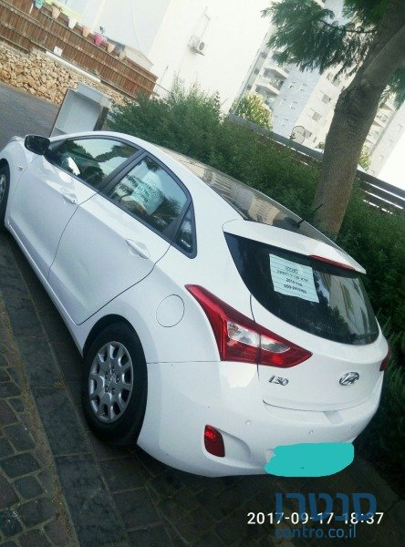 2014' Hyundai i30 photo #2