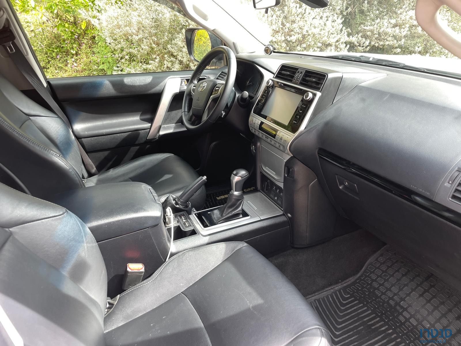 2019' Toyota Land Cruiser טויוטה לנד קרוזר photo #2