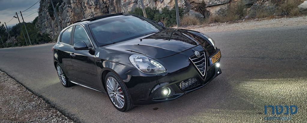 2015' Alfa Romeo Giulietta אלפא רומיאו ג'ולייטה photo #5