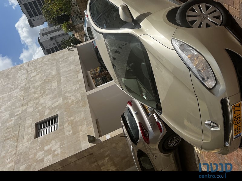 2011' Renault Fluence רנו פלואנס photo #1