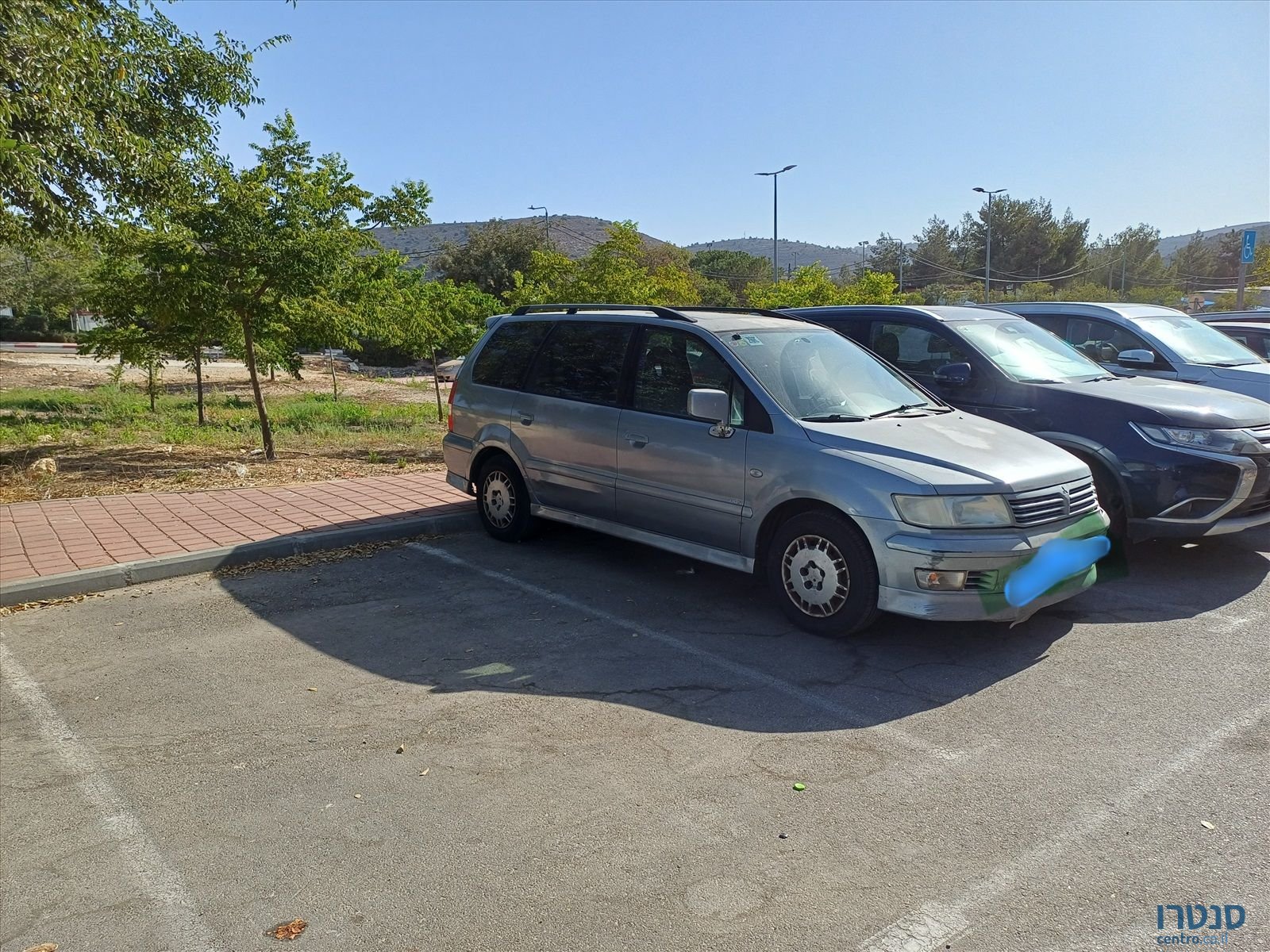 2003' Mitsubishi Space Wagon מיצובישי ספייס וואגן photo #1