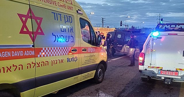 Полиция: водитель, врезавшийся в патрульную машину на перекрестке Тапуах, был пьян