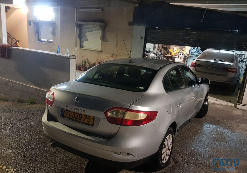 2011' Renault Fluence רנו פלואנס photo #1