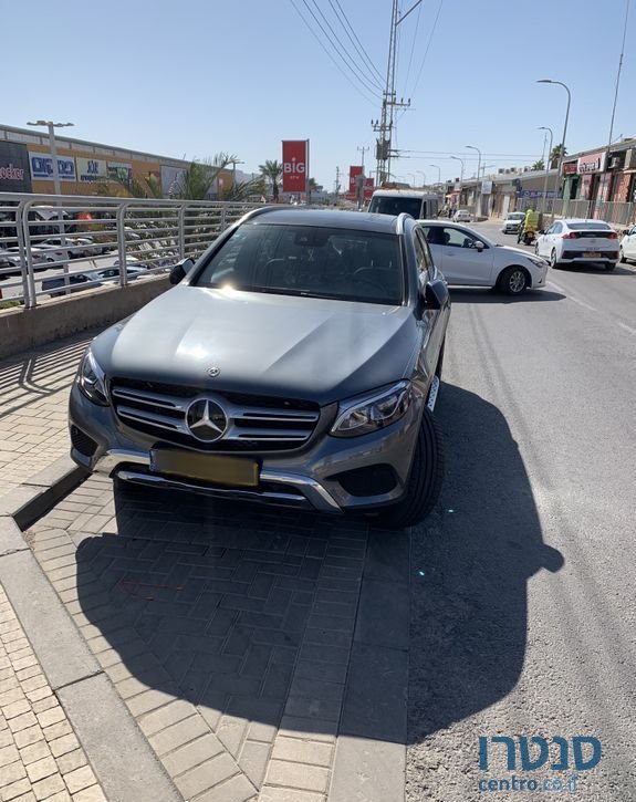 2018' Mercedes-Benz GLC מרצדס photo #3