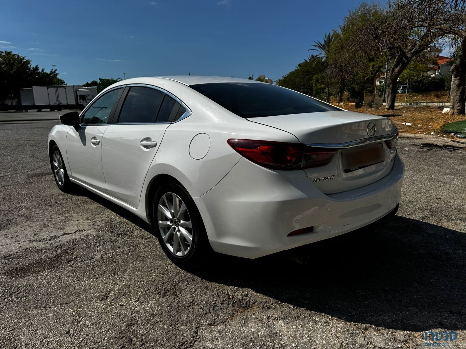 2016' Mazda 6 Luxury photo #2