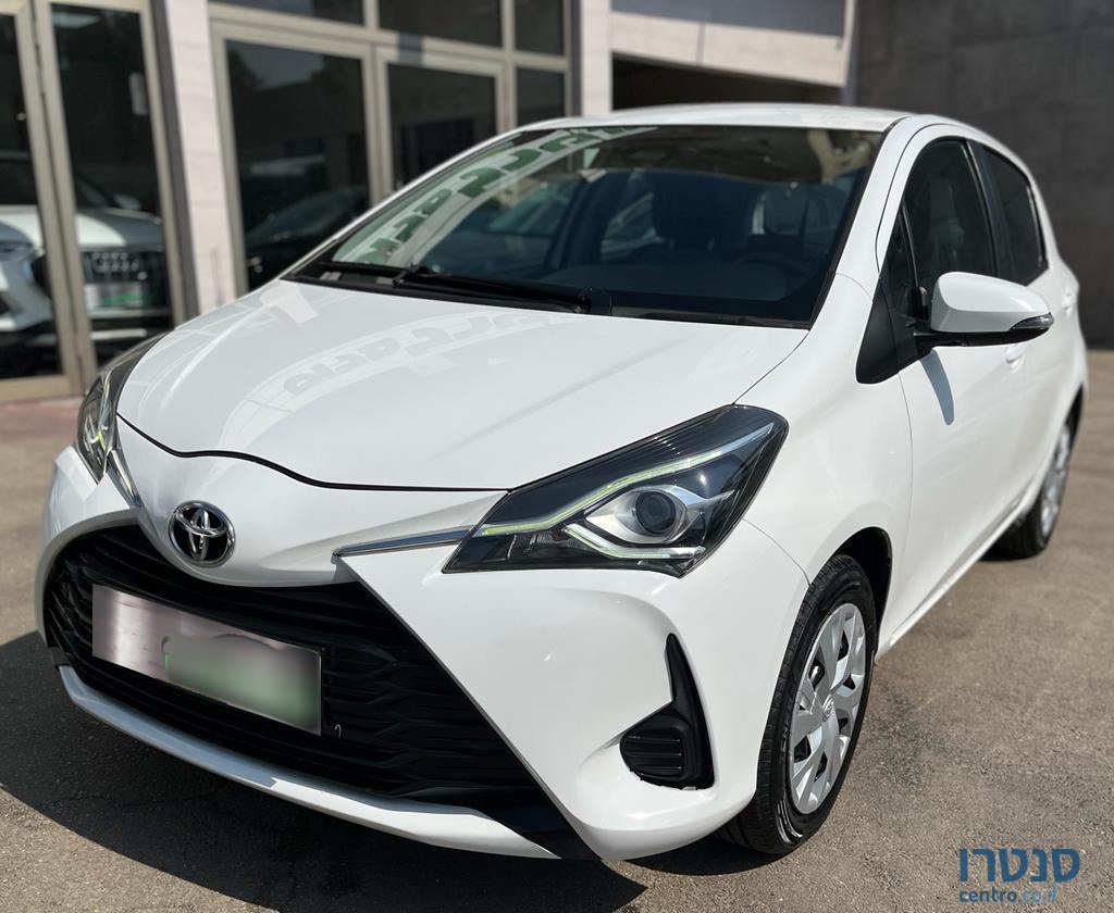 2019' Toyota Yaris photo #1