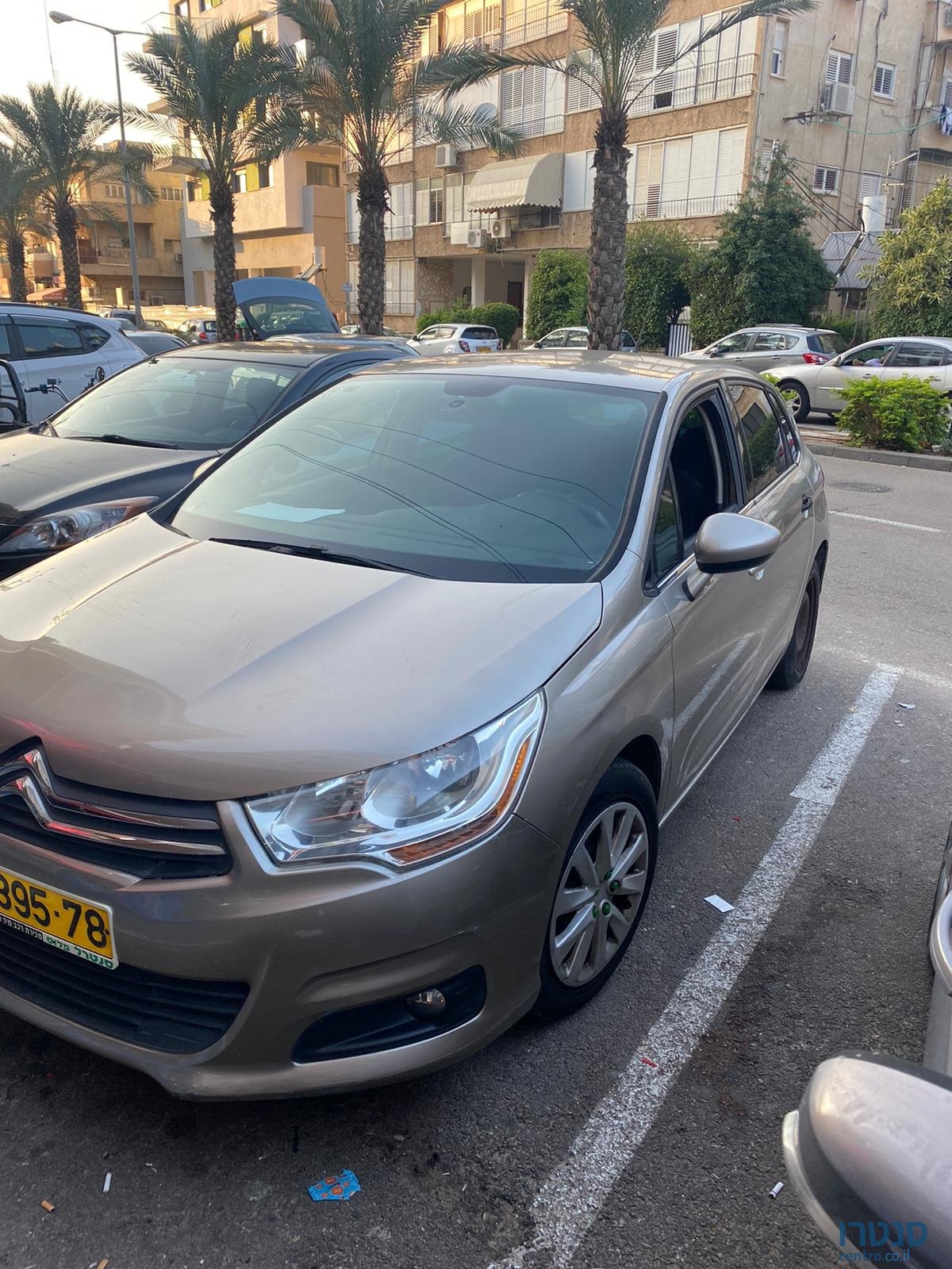 2011' Citroen C4 photo #5