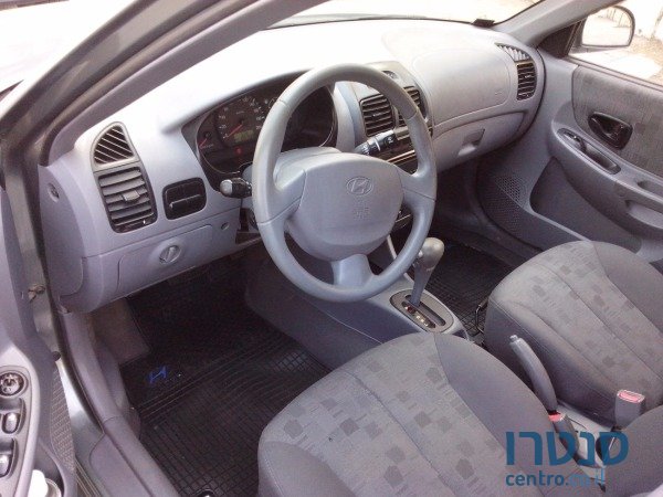 2005' Hyundai Accent photo #4