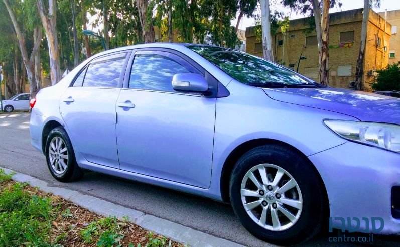 2010' Toyota Corolla photo #2