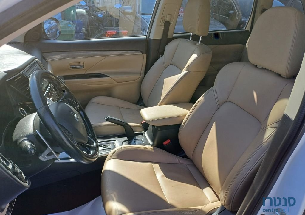 2018' Mitsubishi Outlander מיצובישי אאוטלנדר photo #6