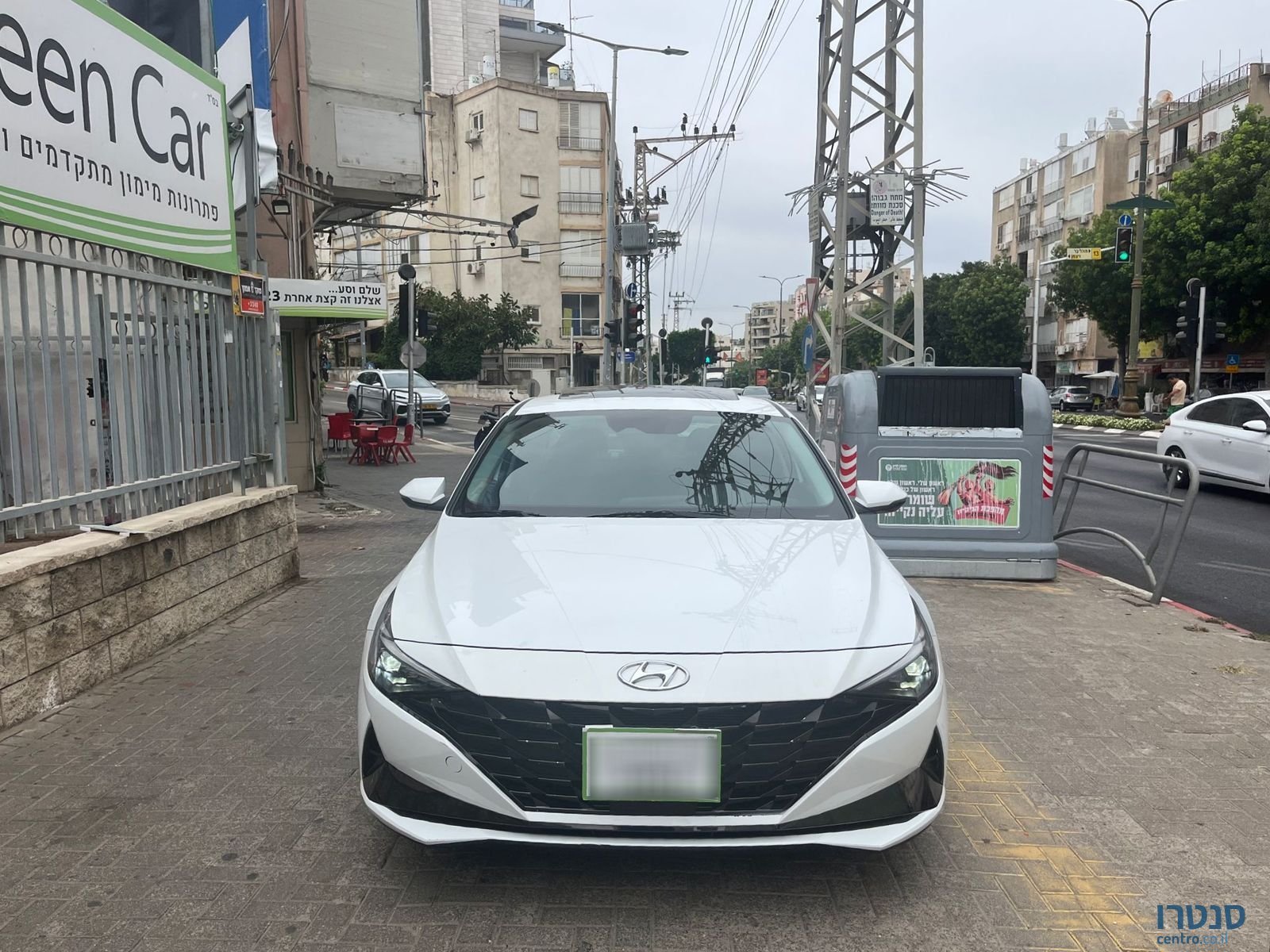 2022' Hyundai Elantra photo #1