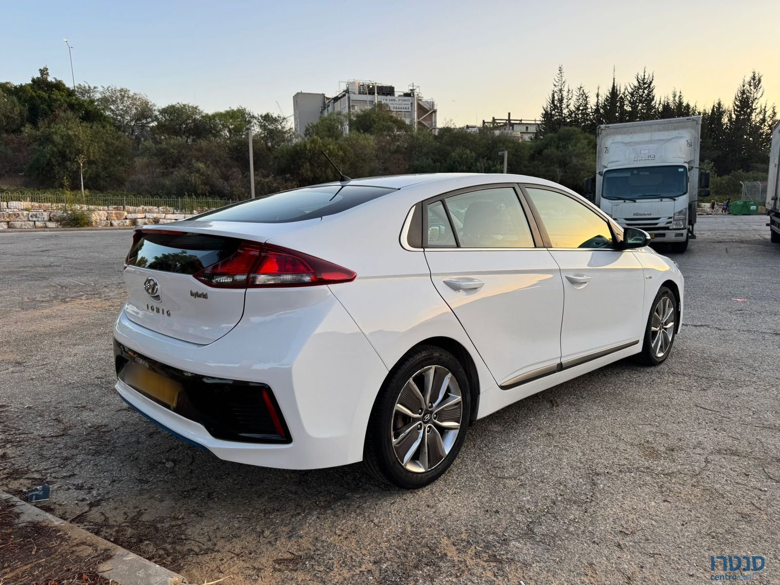 2019' Hyundai Ioniq photo #3