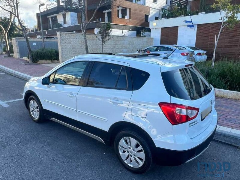 2014' Suzuki SX4 סוזוקי קרוסאובר photo #3