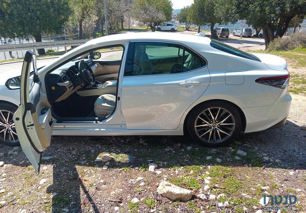 2021' Toyota Camry טויוטה קאמרי photo #3