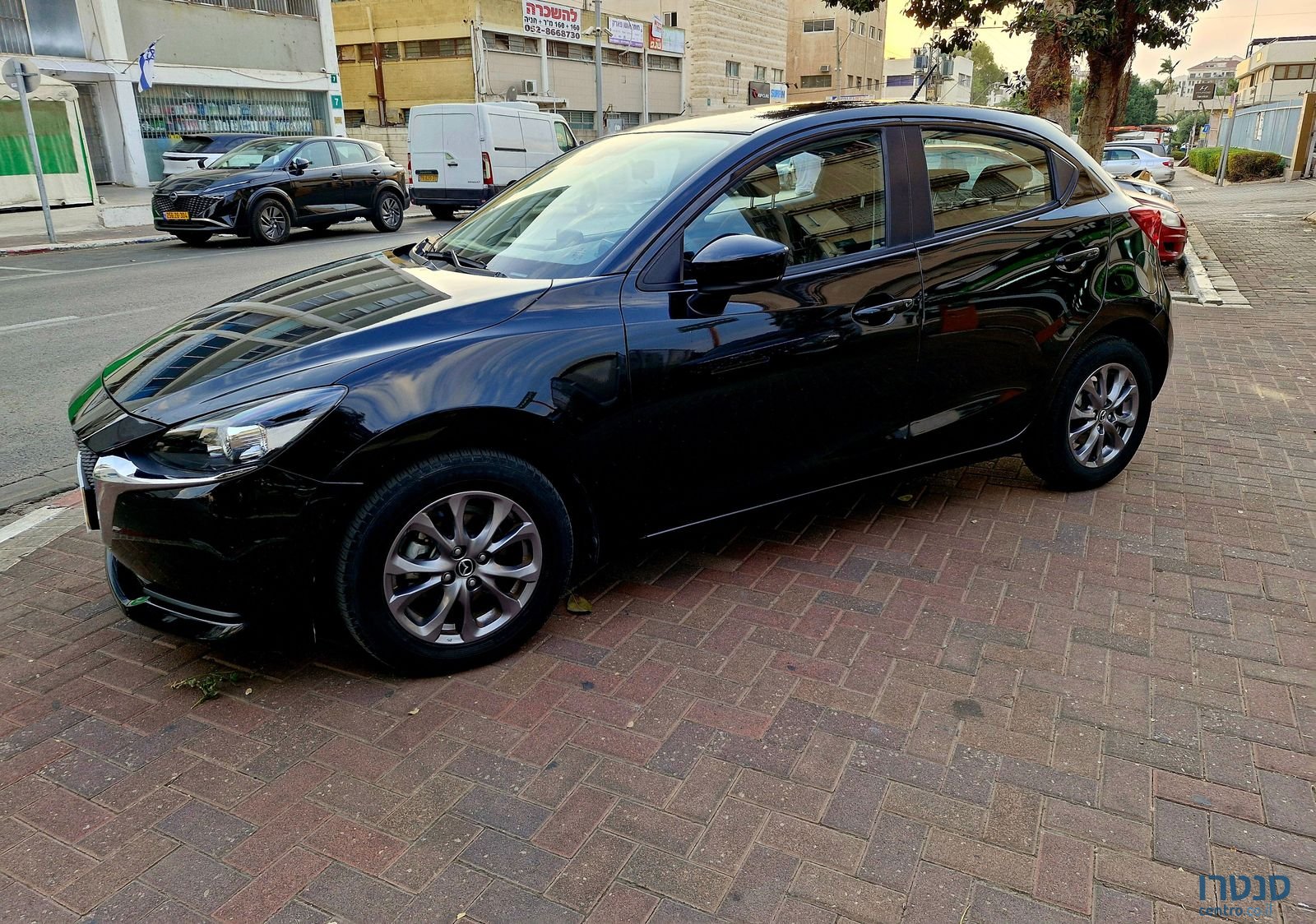 2022' Mazda 2 מאזדה photo #5