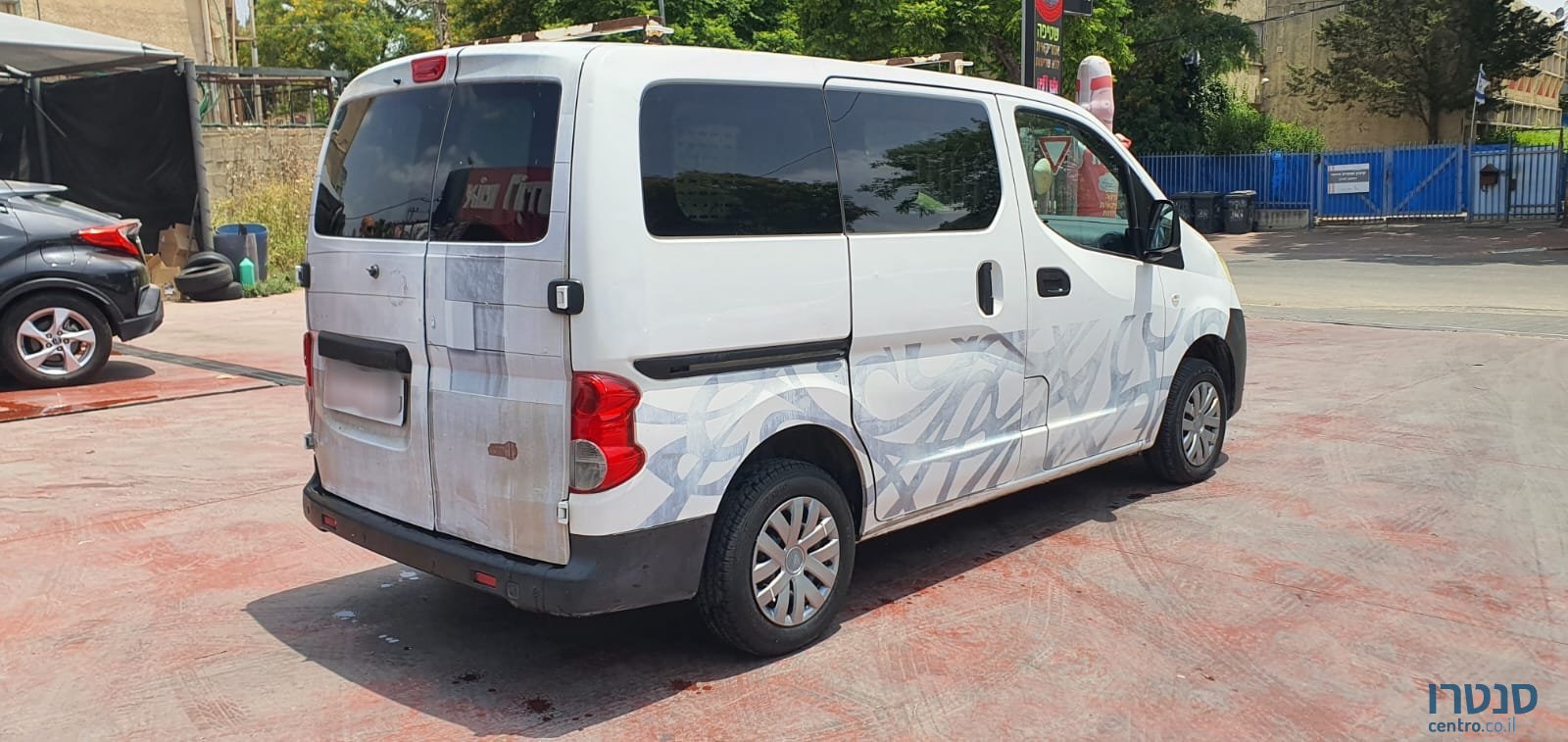 2015' Nissan NV200 photo #5