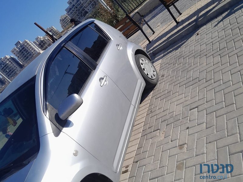 2009' Daihatsu Sirion דייהטסו סיריון photo #2