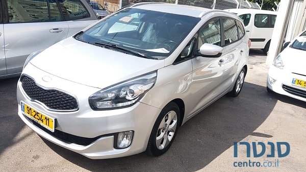 2015' Kia Carens photo #1