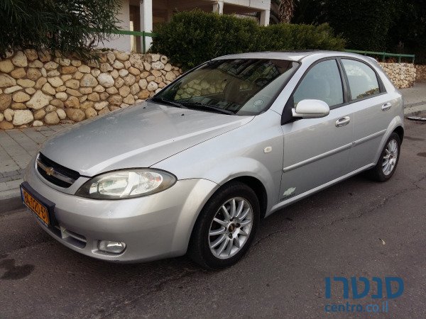 2007' Chevrolet Optra photo #1