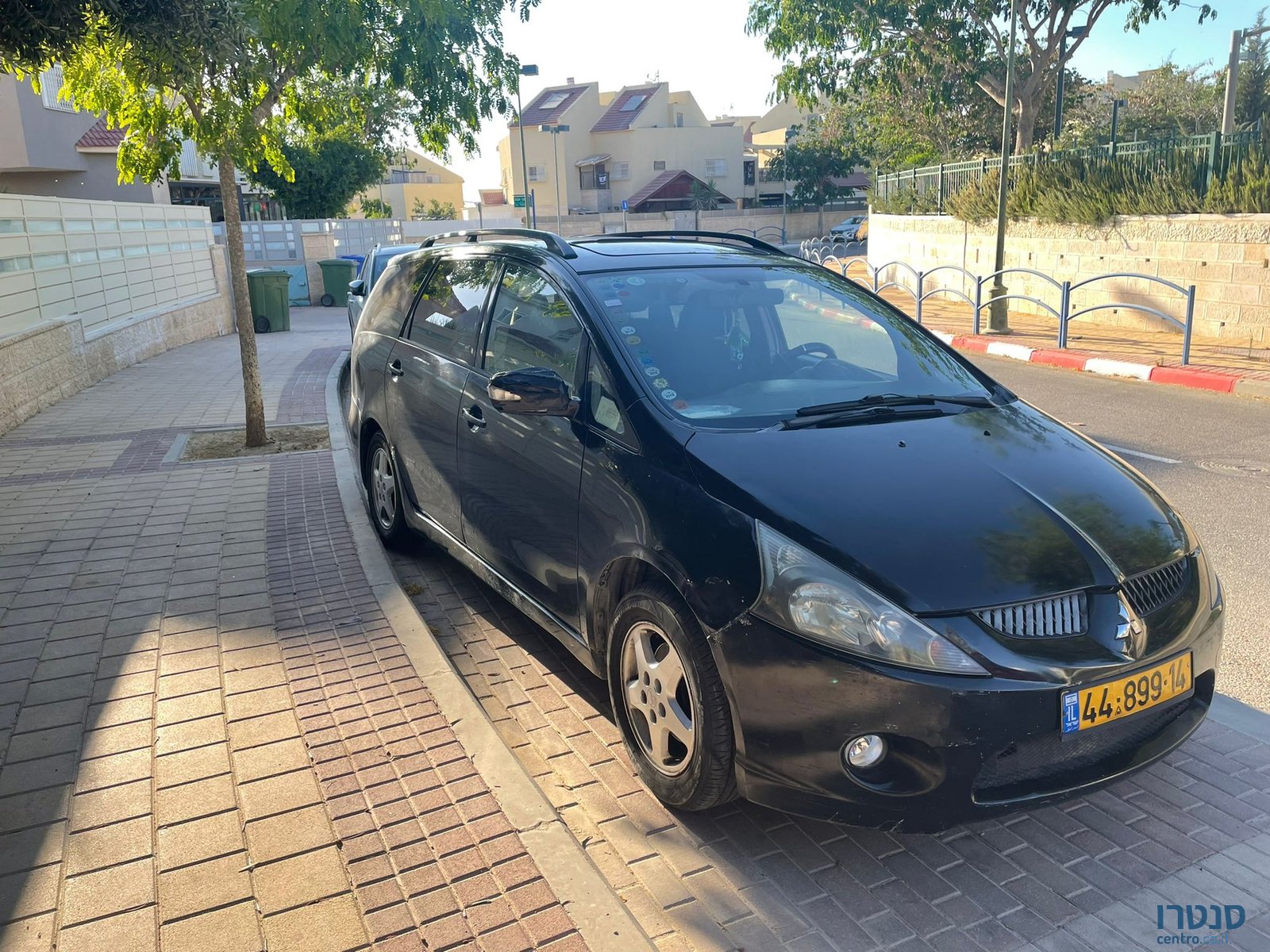 2005' Mitsubishi Grandis מיצובישי גרנדיס photo #1