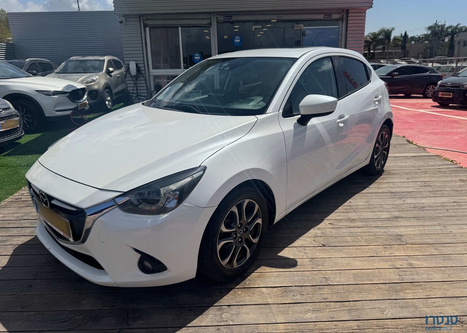 2016' Mazda 2 מאזדה photo #1