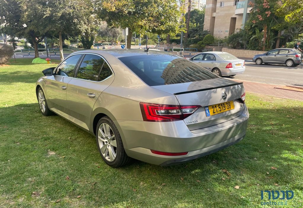 2016' Skoda Superb סקודה סופרב photo #5