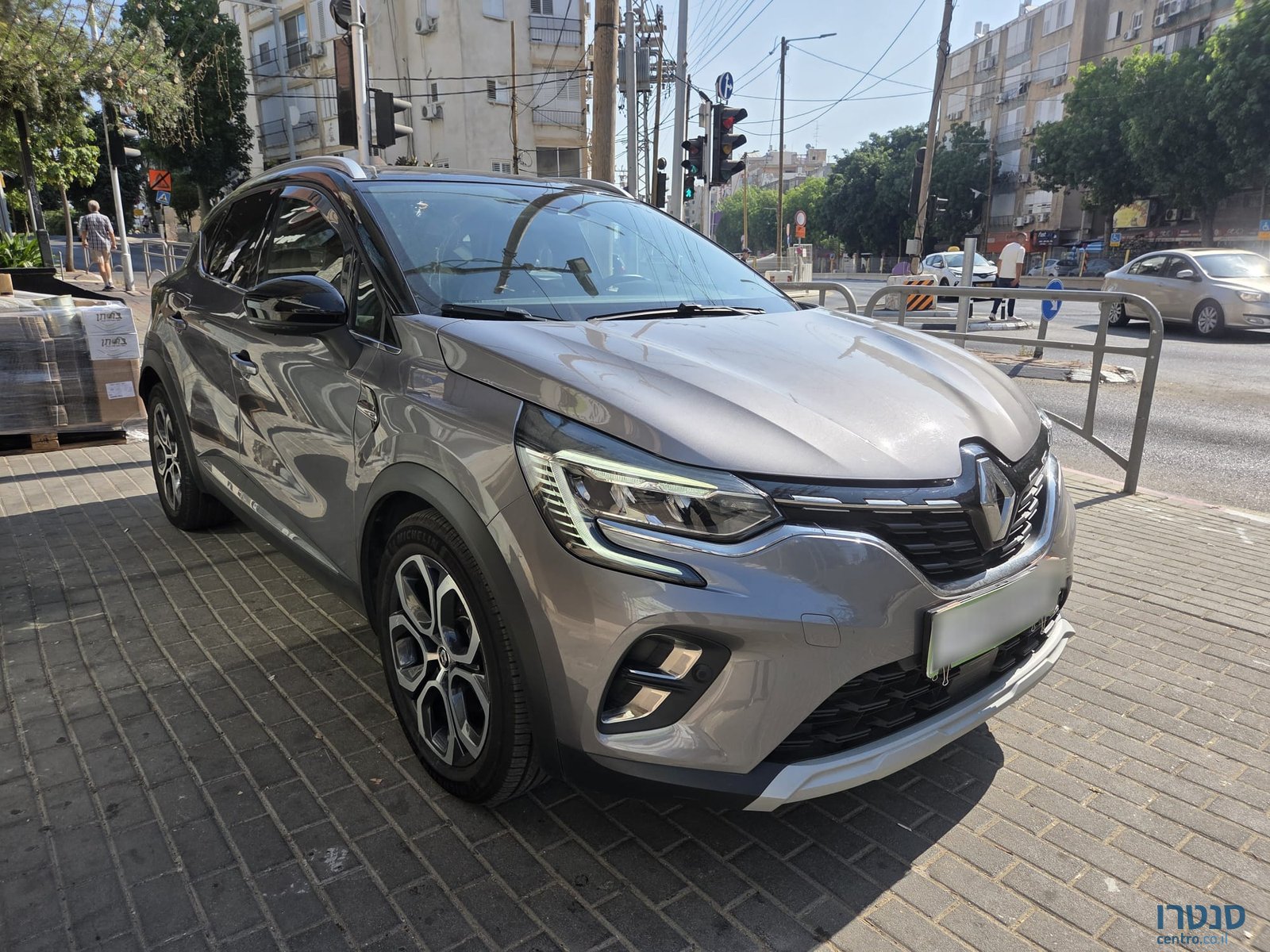 2023' Renault Captur photo #6