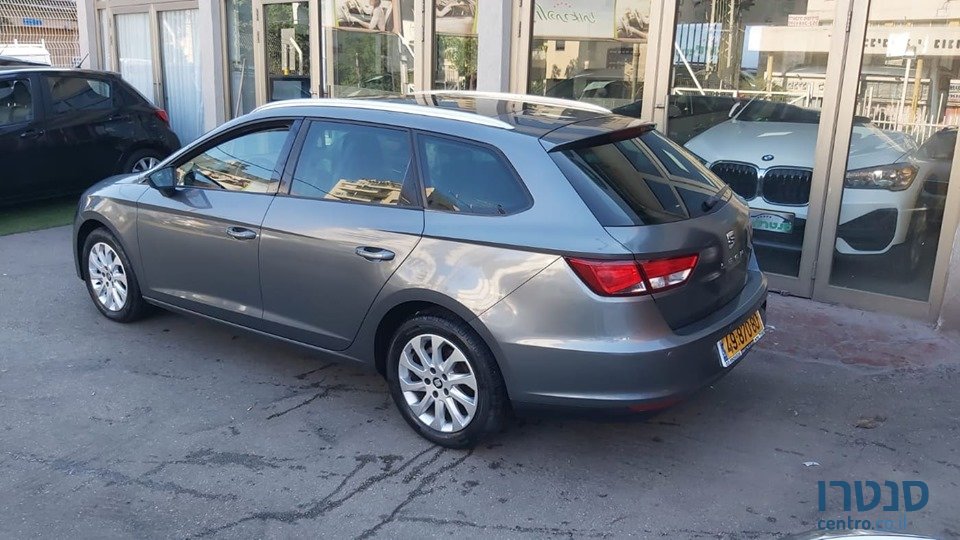 2017' SEAT Leon photo #2