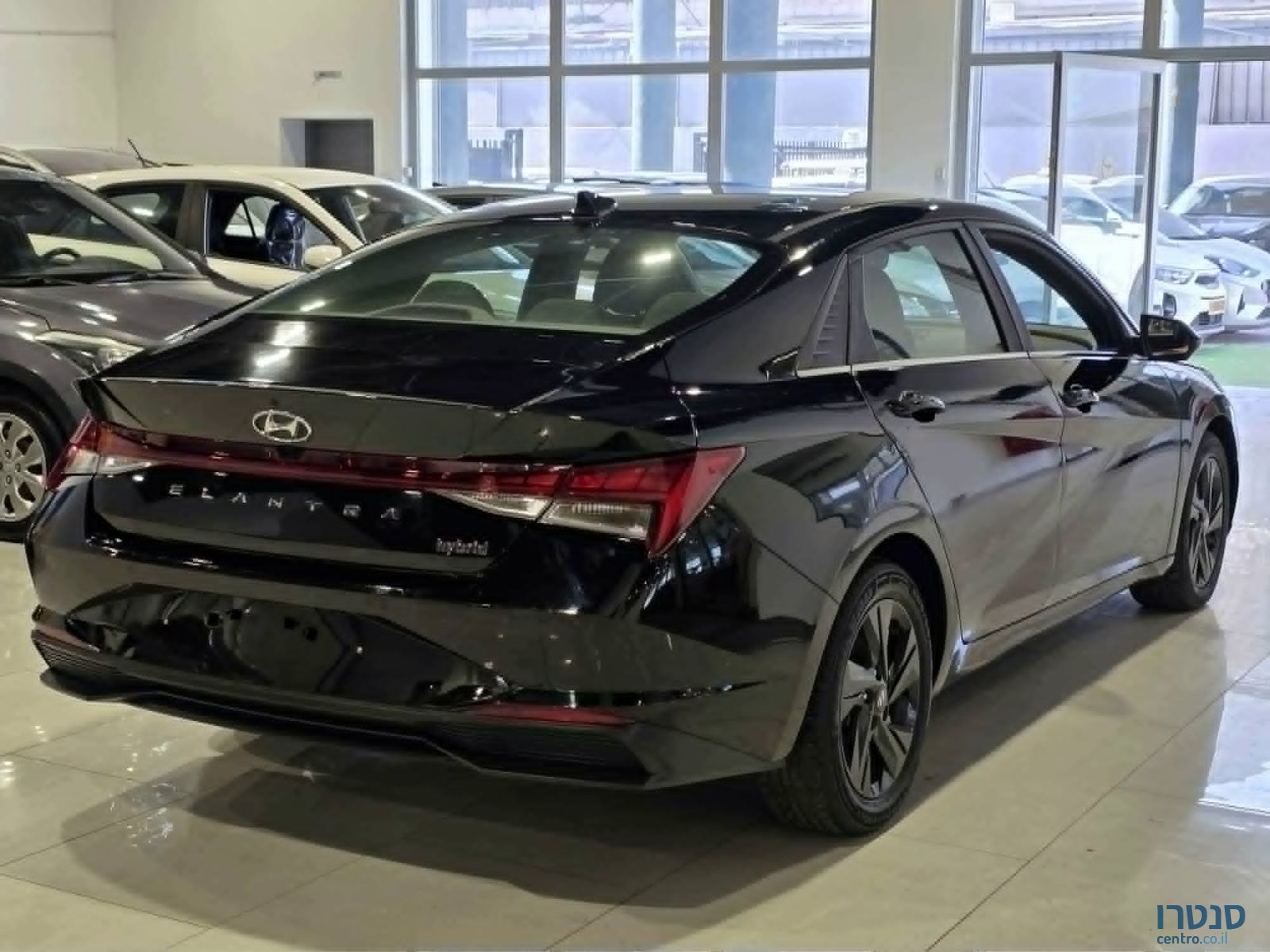 2023' Hyundai Elantra photo #3