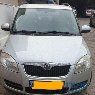 2010' Skoda Fabia סקודה פביה photo #1