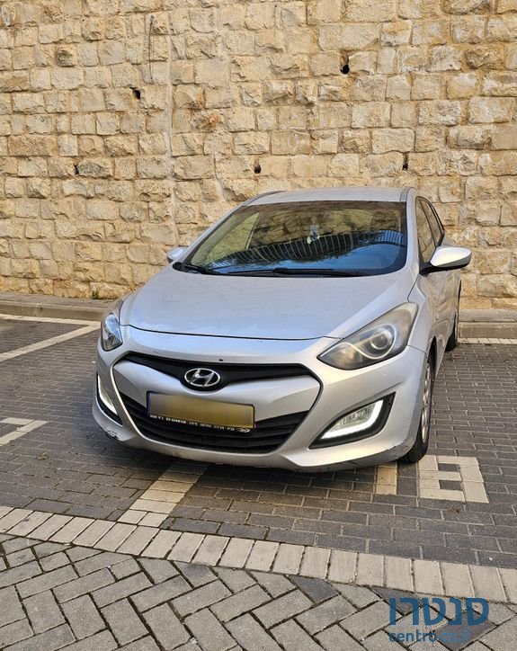 2013' Hyundai i30 יונדאי photo #1