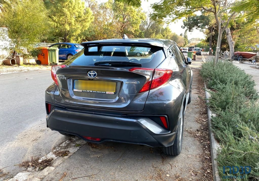 2018' Toyota C-HR טויוטה photo #4