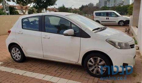 2013' Toyota Yaris טויוטה יאריס photo #1
