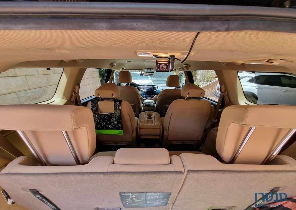 2017' Kia Carnival קיה קרניבל photo #6