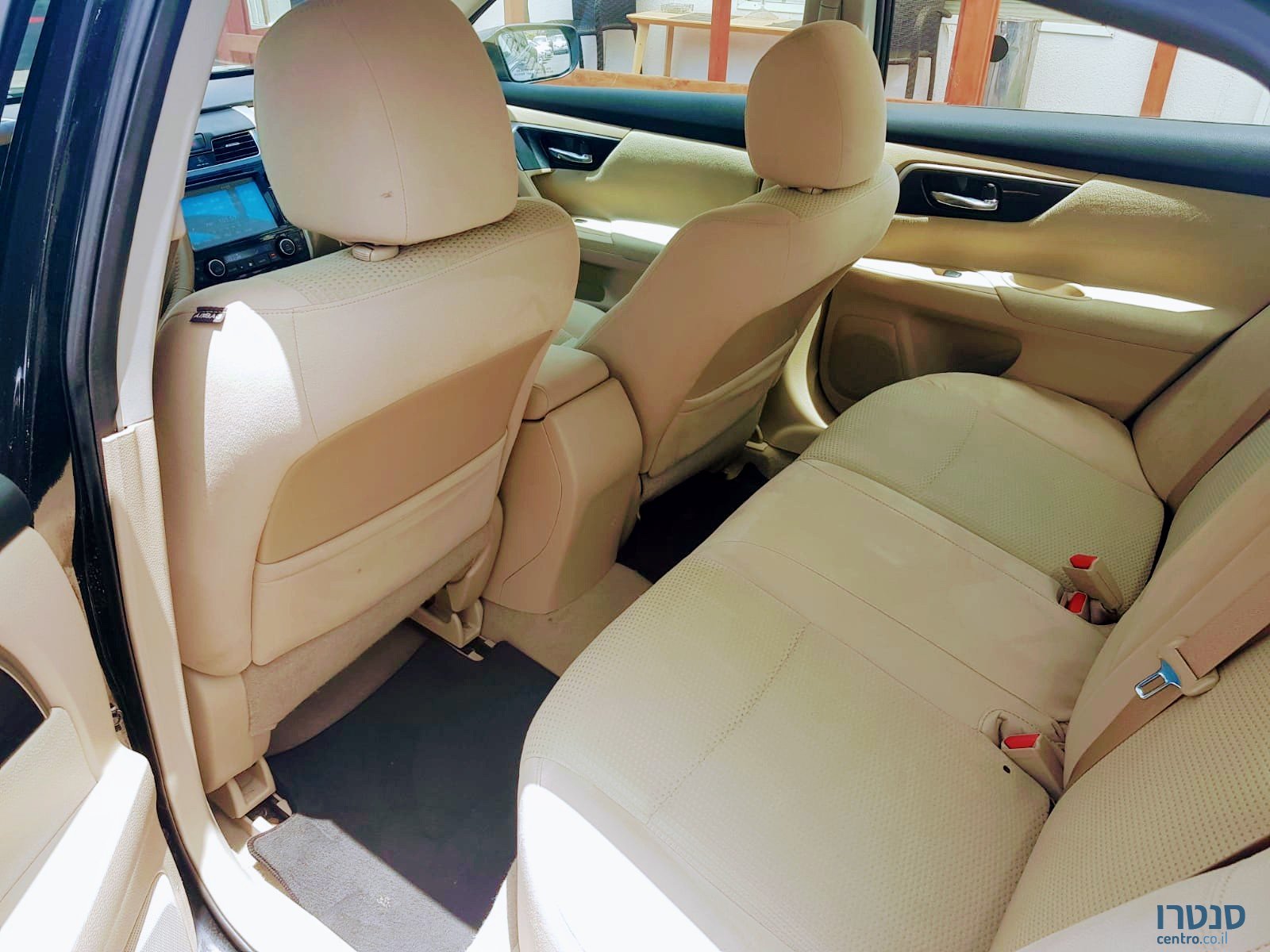 2015' Nissan Altima photo #4