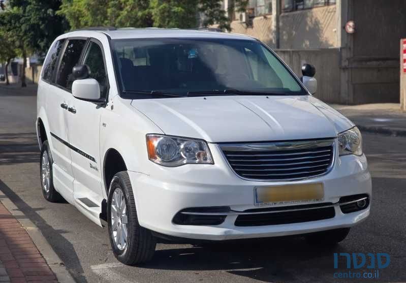 2016' Chrysler Grand Voyager קרייזלר גראנד וויאג'ר photo #3