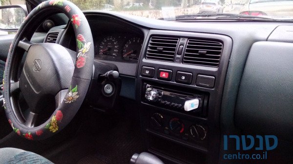 1998' Nissan Almera photo #3