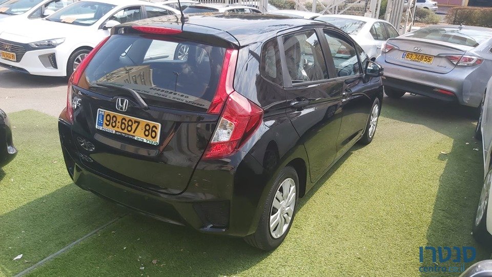 2017' Honda Jazz photo #2