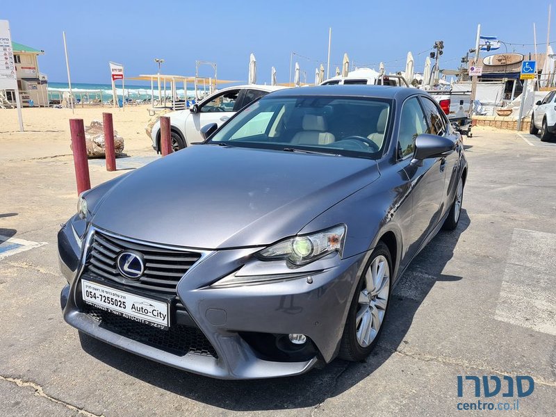 2015' Lexus Is300H לקסוס photo #1