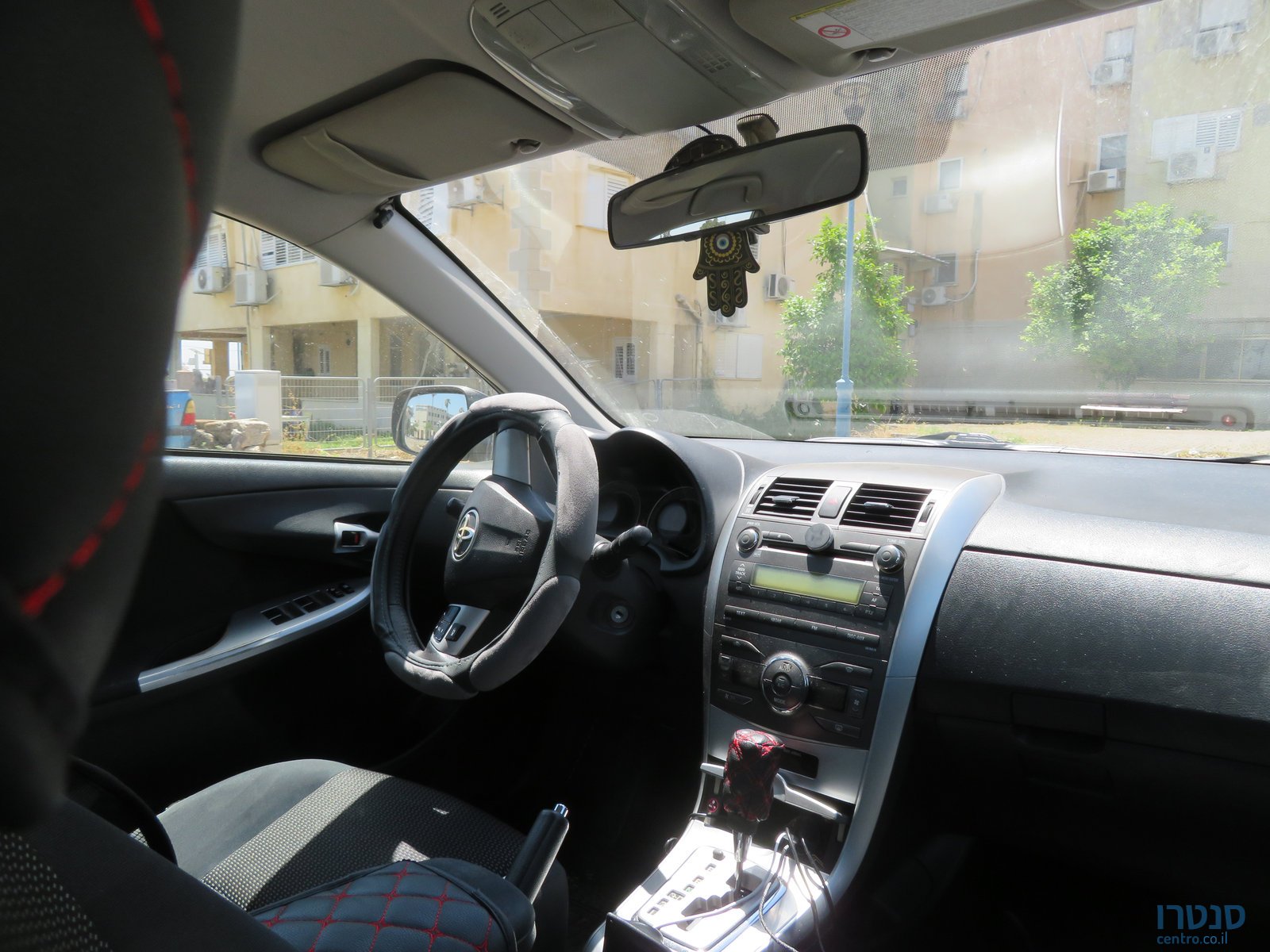 2010' Toyota Corolla photo #3