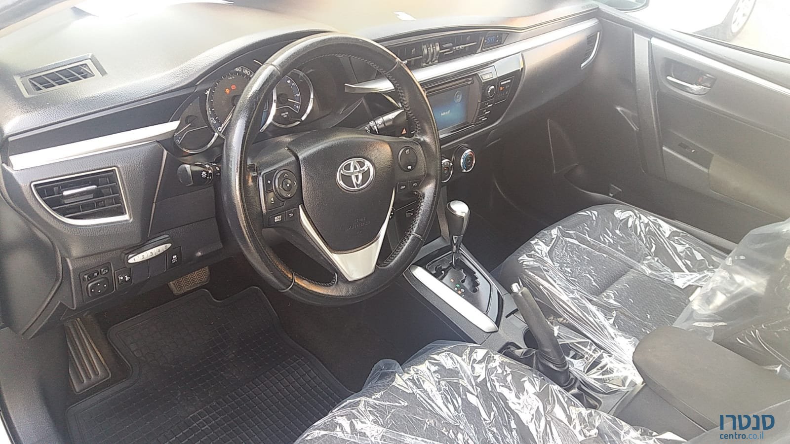 2015' Toyota Corolla photo #3