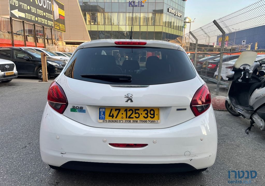 2016' Peugeot 208 פיג'ו photo #5