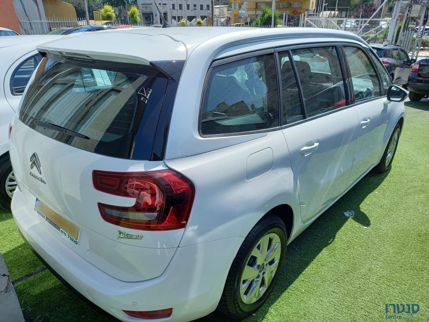 2017' Citroen C4 Picasso photo #3