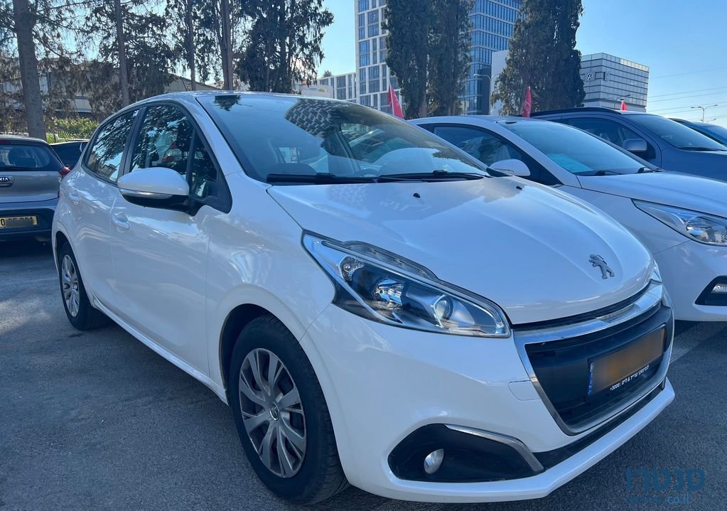 2020' Peugeot 208 פיג'ו photo #6
