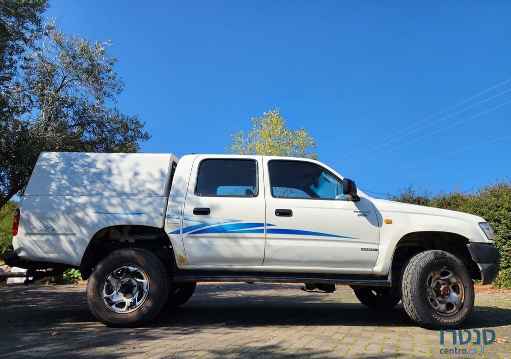 2003' Toyota Hilux טויוטה היילקס photo #3