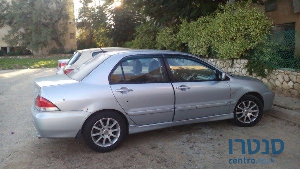 2007' Mitsubishi Lancer photo #2