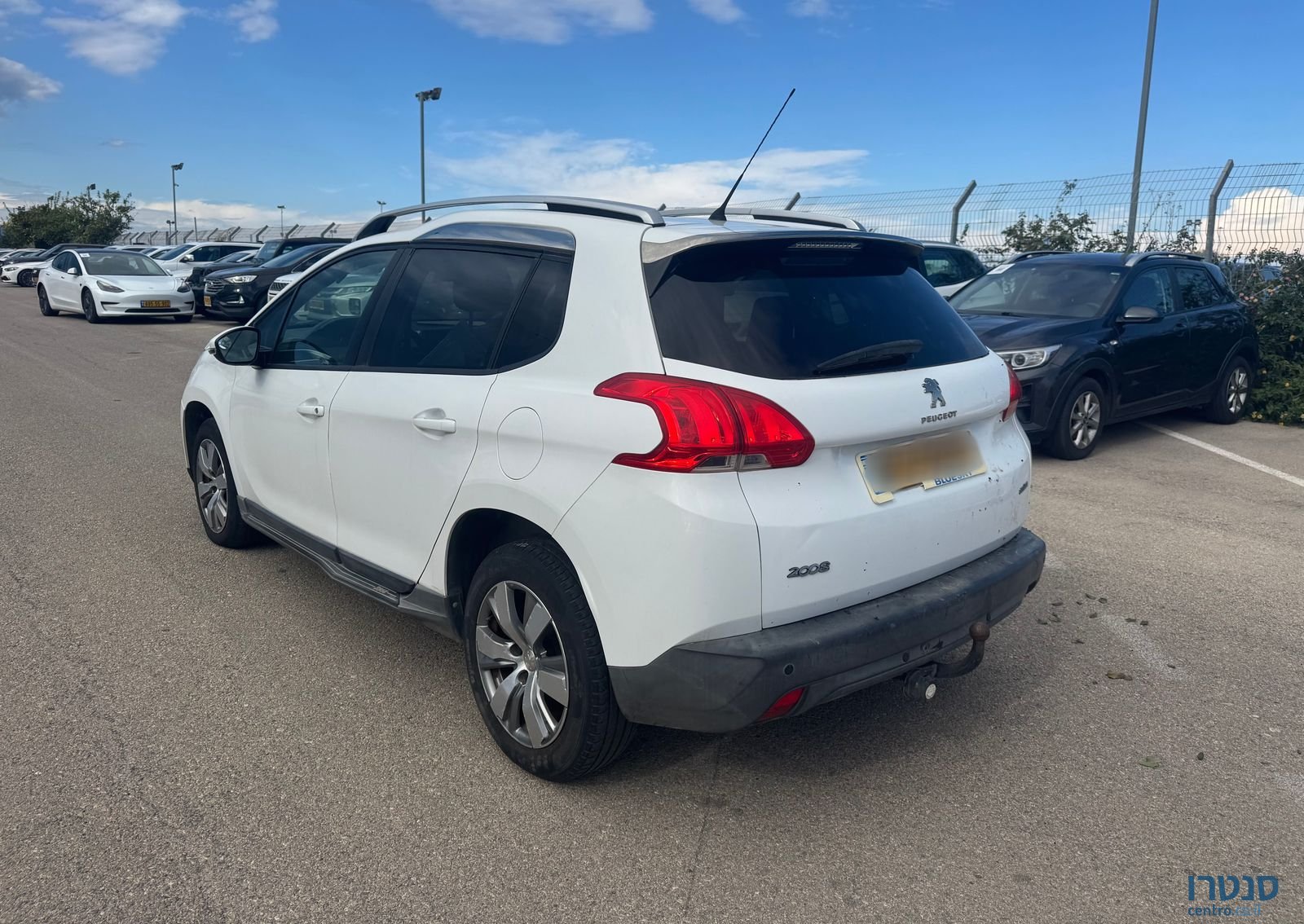 2017' Peugeot 2008 פיג'ו photo #5