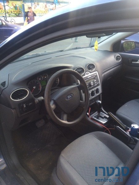 2006' Ford Focus photo #2