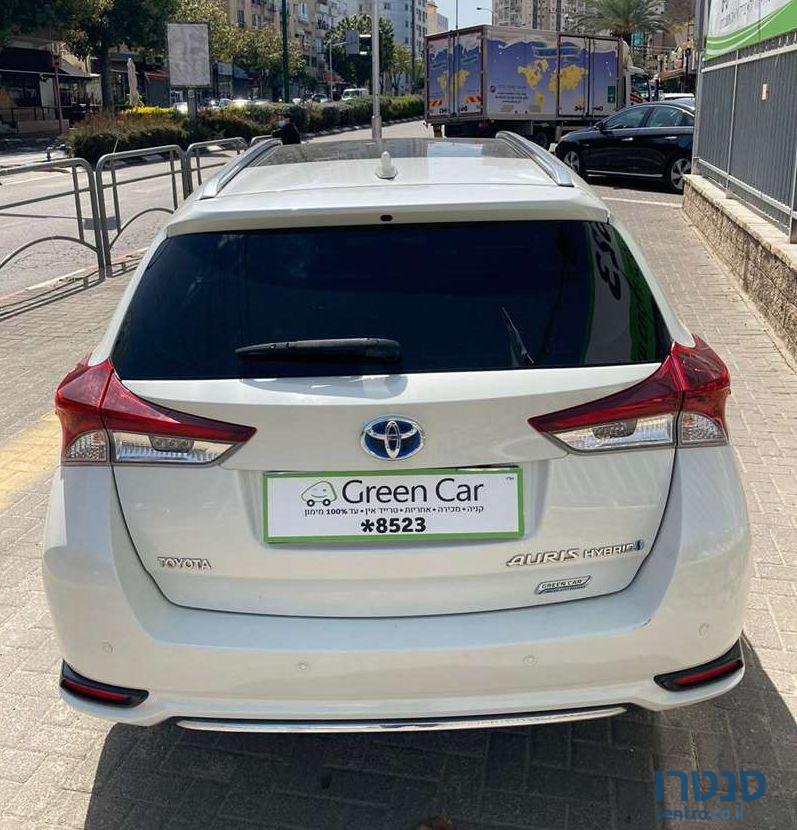 2017' Toyota Auris טויוטה אוריס photo #4