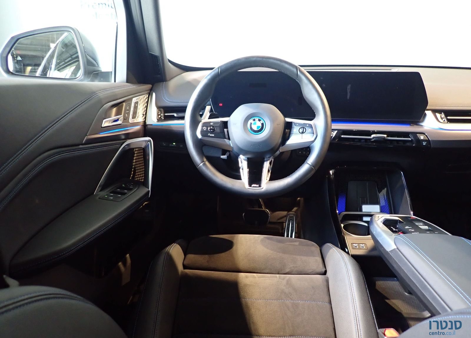 2023' BMW iX1 ב מ וו photo #5